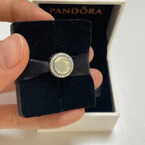 Pandora Pittsburgh Steelers Dangle Charm - Picture 2 of 5